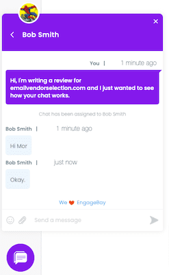 EngageBay review live chat window for customer service
