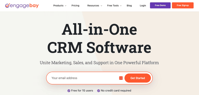 Engagebay sistema de CRM para los equipos de marketing y ventas