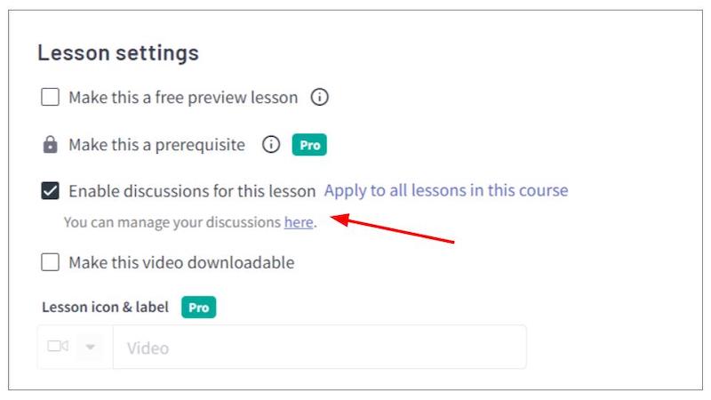 Enabling discussions in the Lesson Settings of the Thinkific Course Builder